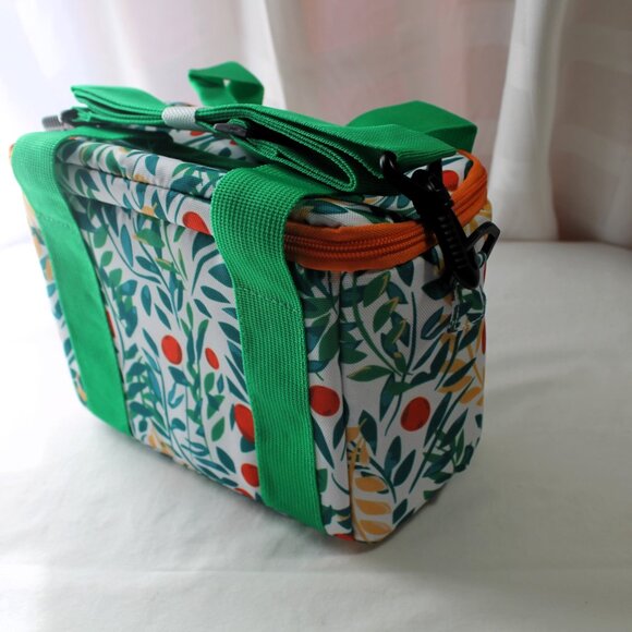 Avon Floral Insulated Cooler Tote NEW - Picture 2 of 5